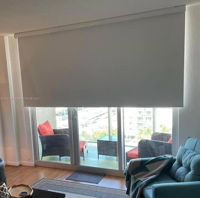 סאני איילס ביץ' Sunny Isles Condo Very Close To The Beach With Amenities מראה חיצוני תמונה