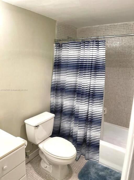 סאני איילס ביץ' Sunny Isles Condo Very Close To The Beach With Amenities מראה חיצוני תמונה